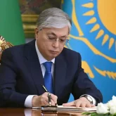 Президент денсаулық сақтау және ойын бизнесіне қатысты заңға қол қойды