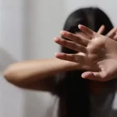 Шиеліде бір топ оқушы 8-сыныпта оқитын қызды зорлап кеткен