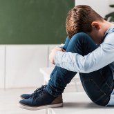 Тамағын тартып алып, ақша бопсалап келген: Балалар уәкілі дабыл қақты