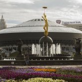 «Жағдайы ауыр»: Астанада цирк әртісі қойылым кезінде 5 метр биіктіктен құлап кетті (ВИДЕО)