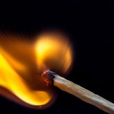 12 рет пышақтап, от қойған: Талдықорғанда өртенген қонақ үйден ресепшн қыздың мүрдесі табылды