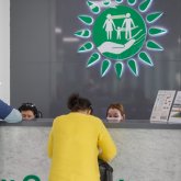 Шетелдіктер заңсыз жұмыс істеп, алкоголь өндірген: ХҚКО қызметкерлері жалған құжат жасап келген