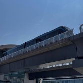 Астанада LRT-нің бастапқы станциясында алғашқы вагондар рельске орнатылды