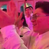 «Бауырларымның тосынсыйы»: Сәкен Майғазиев ұлының тойындағы ерекше сәтті көрсетті (ВИДЕО)