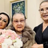 «Еңбек Ері» атағы әлі берілмепті»: Халық әртістері Бибігүл Төлегеноваға бағалы сыйлық жасады (ВИДЕО)