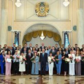 «Әрбір адамның қолынан келмейді»: Тоқаев БАҚ қызметкерлерін құттықтады