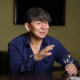 «Әйел басқарған үйдің балалары ауру болады»: Жанат Қожамжаров сұмдық мәлімдеме жасады (ВИДЕО)