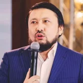 «Нұр ағаның батасы ерекше қуантты»: Мұхаммеджан Тазабек туған күнінде кімдер құттықтағанын айтып мақтанды