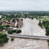 Техастағы су тасқынынан 82 адам көз жұмды