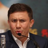 Головкин IBA логотипі бар қолғапқа қолтаңба қоюдан бас тартты