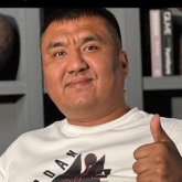 «Таза актер екенсің ғой»: Басы даудан арылмаған зілтемірші Алмас Өтешов киноға түсті (ВИДЕО)