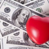 Жараланған жүрек пен бос қалта: Астаналық әйел махаббат іздеп, 9 млн теңгесінен айырылды