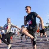 Temirtau Run 2025: Металлургтер күніне арналған кешкі жүгіруде жүздеген адам бас қосты