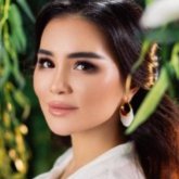 «Ойбай, бұл кім?»: Стилін өзгерткен Айгерім Қалаубаеваны жұрт танымай қалды (ВИДЕО)