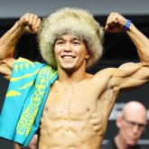 Асу Алмабаев UFC турниріндегі бесінші жеңісіне қол жеткізді (ВИДЕО)