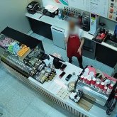 Астанада бариста өзі жұмыс істейтін кофехананы тонаған