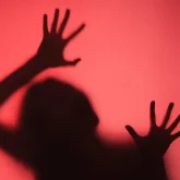 «Жұмысқа аламыз деп алдап шақырған»: Шымкентте 15 және 16 жастағы екі қыз сексуалдық құлдықта болған