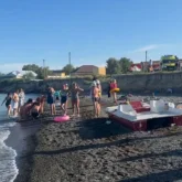 «Құтқарушылар жоқ, денесін өзіміз алып шықтық»: Демалушылар Алакөлдегі жағаұстатарлық жайтты айтты (ВИДЕО)