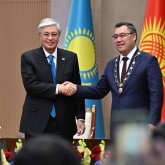 Президент Садыр Жапаровты «Алтын Қыран» орденімен марапаттады