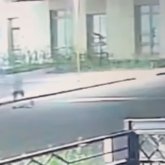 Полиция арыз қабылдамады: аутизмі бар жасөспірім 2 жасар баланың қолын сындырды