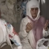 «Ата-бабаларды қорлап бітті»: Әйелдер Шопан атаның басына келіп білгенін істеген (ВИДЕО)