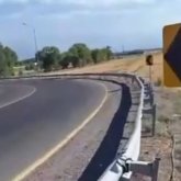 «Қағазда бәрі бар, ал іс жүзінде түк жоқ»: Алматы облысындағы қауіпті жол бөлігіндегі жарық мәселесі шешілмей тұр