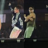 «Киелі сахнаны былғады»: Нұрболат Абдуллин концертінде шоу жасаймын деп сынға қалды (ВИДЕО)