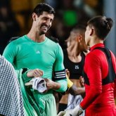 «Реал» қақпашысы матчтан соң Шерхан Қалмұрзамен жейде алмасып, желідегі парақшасында белгіледі (ВИДЕО)