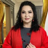 «Тайраңдамай немереңнің жүрісіне қара»: Гүлзира Айдарбекова елден оңбай сөз естіді (ВИДЕО)