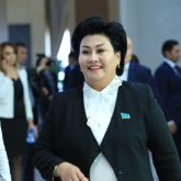 Атырауда пара алғаны үшін сотталған Бақытгүл Хаменова тойда көзге түсті