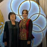 «Бір өліп, бір тірілдім»: Айтыскер Айнұр Тұрсынбаеваның туған сіңілісі қиын жағдайға тап болды