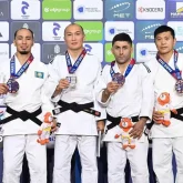 «Қазақстан барысының» 4 дүркін жүлдегерін дайындаған бапкер әлем чемпионы атанды