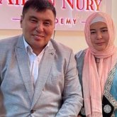 «Ұрпақ керек болса, бір әйелден де өрбітуге болады»: Омар Жәлел тоқал алғанына өкінетінін айтты