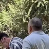 «Абыройдан жұрдай болды-ау»: Танымал актер Қуандық Шәкіржановтың жас жігітті ұрған видеосы тарады (ВИДЕО)