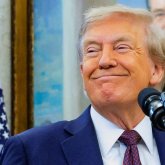 Трамп әрбір америкалық азаматқа 2 мың доллар төлеуге уәде етті