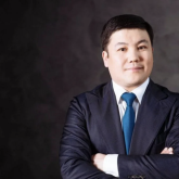 «Мақтанышпен айтты ғой»: Тұрсынбек Қабатов тоқалы барын мойындады