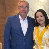 Әнші Нұрлан Өнербаевтың «қызы» бестселлер авторына айналды