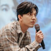 Димаш Құдайбергеннің қарапайымдылығы желіде сөз болды (ФОТО)