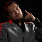 «Шөжетайым, қош келдің»: Актер Нышанбек Жұбанаев сүйінші жаңалығымен бөлісті (ВИДЕО)