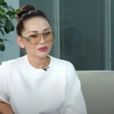 «Қаймақ пен Тары атты итім бар»: Баян Алагөзова үй жануарларын көптеп асырайтынын айтты (ВИДЕО)