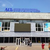 Алматыдағы университетте студент мұғалімді пышақтады (ВИДЕО)