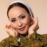 «Қызымдай көрмеймін»: Айгүл Иманбаева келіні туралы ашық айтты (ВИДЕО)