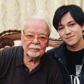 «Ақ батаңыз – өмірлік бағдар»: Димаш Құдайберген Асанәлі Әшімовтің отбасына көңіл айтты (ФОТО)