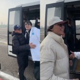 «Екеуі дуэт жазсын»: Қайрат Нұртас пен Сырым Исабаев қайта қауышты (ВИДЕО)