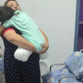 Астанада екі аяғынан айырылған қыздың отбасына баспана берілді