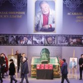 Алматы жұрты аңыз адам Асанәлі Әшімовпен қоштасып жатыр