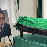 «Біздің өмір қайғылы, достым»: Нұрлан Сегізбаевтың жазған соңғы хаттары оқылды