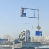 Семейде бағдаршам істемей, жолдағы тәртіп бұзылды