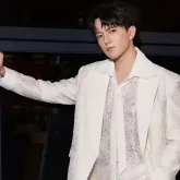 «Үйленетінімді айттым»: Димаш Құдайберген командасындасындағы жігітті таң қалдырды (ВИДЕО)