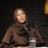 «Күйеуімнің бірінші әйелі мені дуалады»: Индира Расылхан жеке өміріне қатысты сұмдық деректі ашты (ВИДЕО)